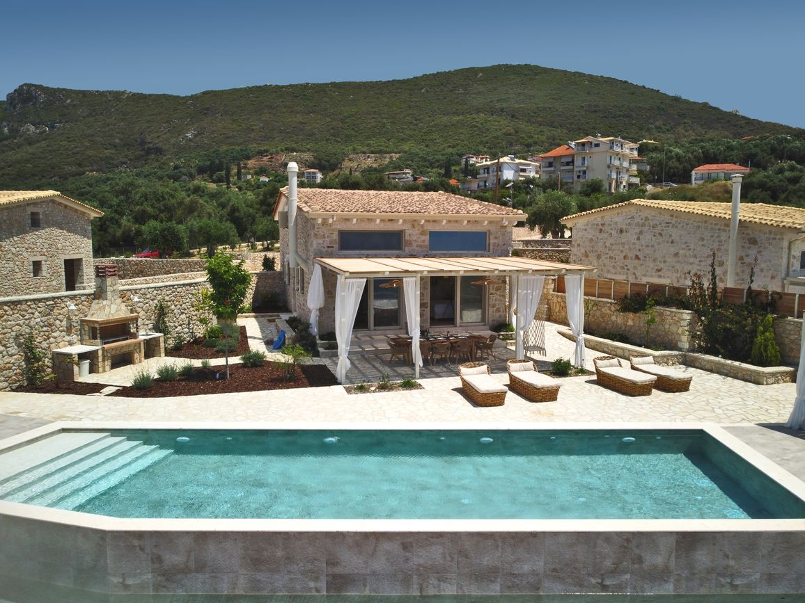Parga Villas Collection-Vila Infinity Blue.jpg