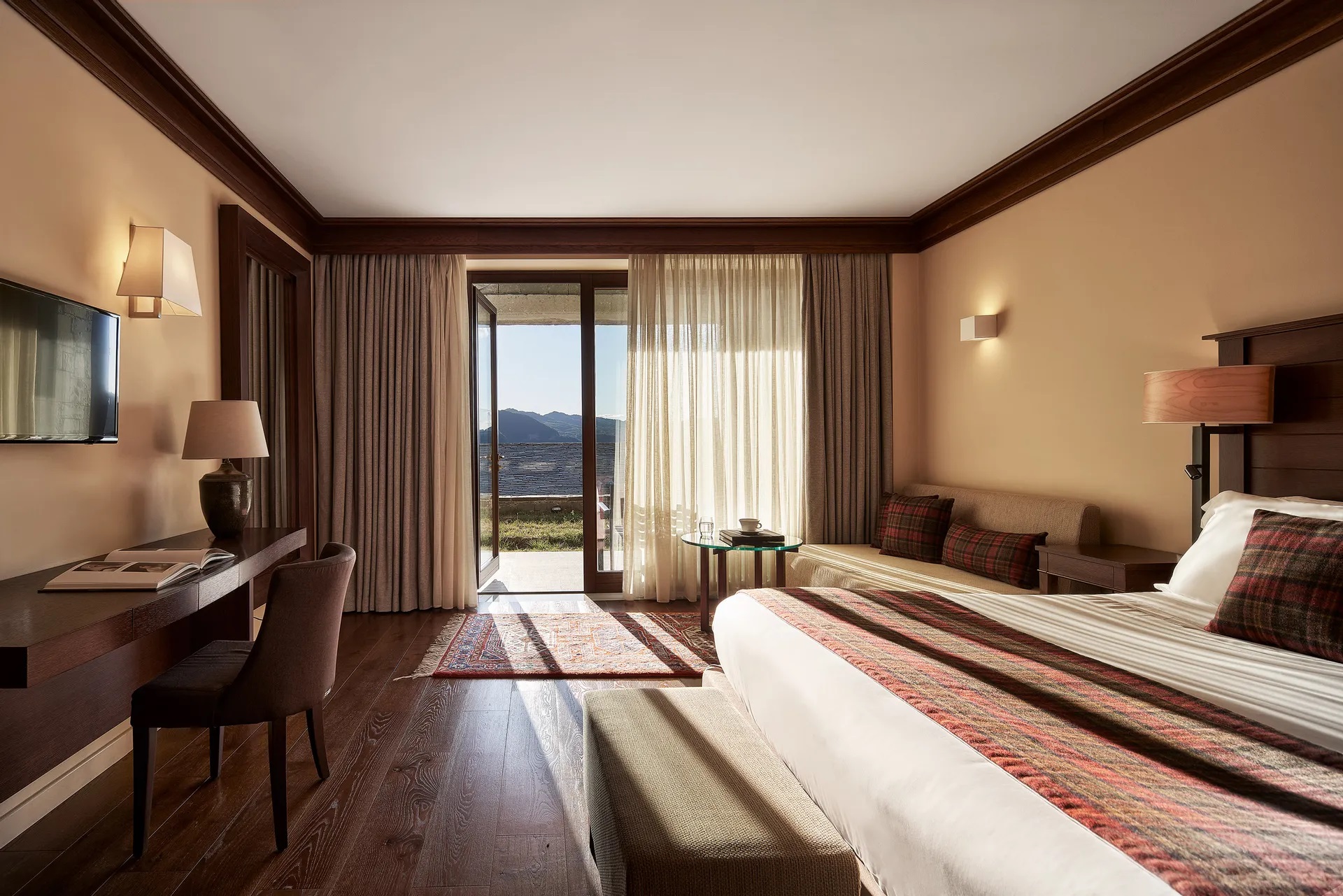 Grand Forest Metsovo-Junior suite.jpg