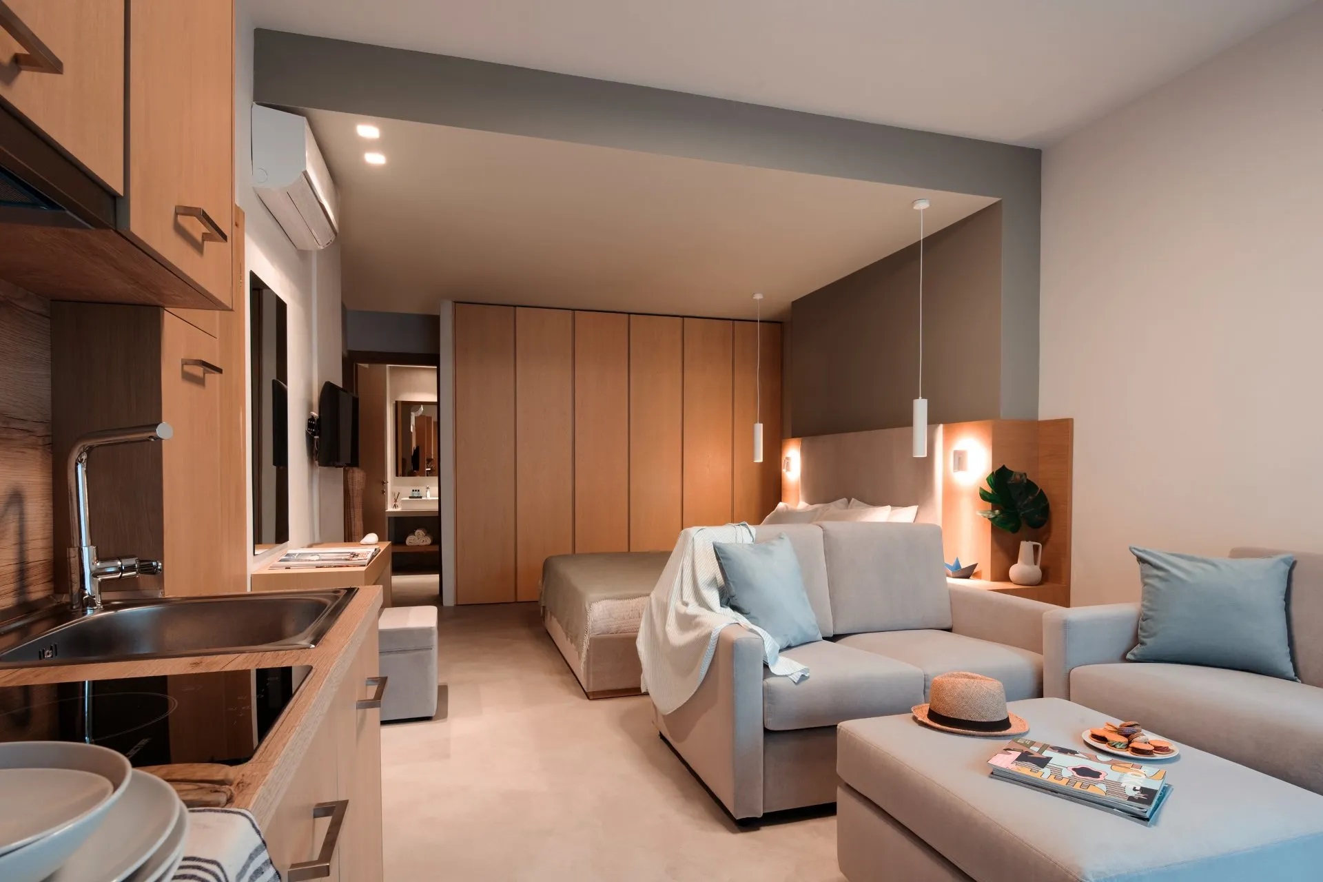 Chronos Hotel-Superior suite.jpg