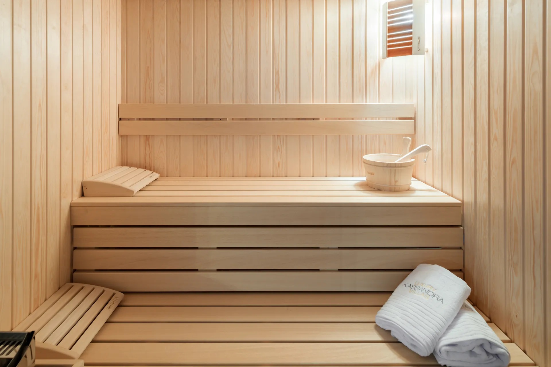 Kassandra Villas-Predsednicka vila sauna.jpg
