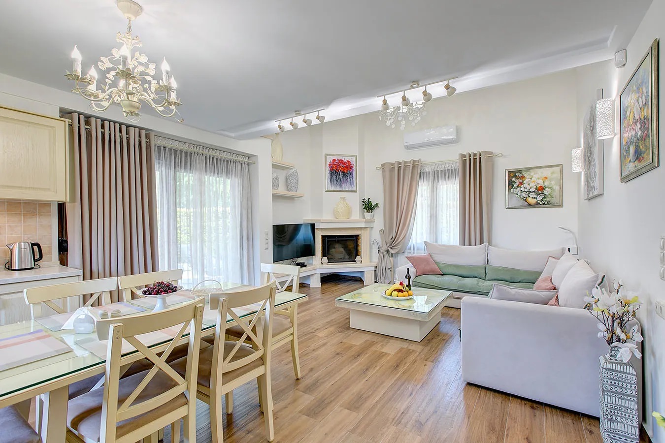 Sani Luxury VIllas-Artemisia vila dnevna soba.jpg