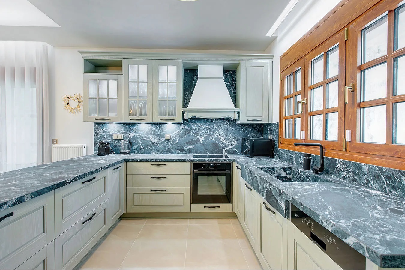 Sani Luxury VIllas-Asteri vila kuhinja.jpg
