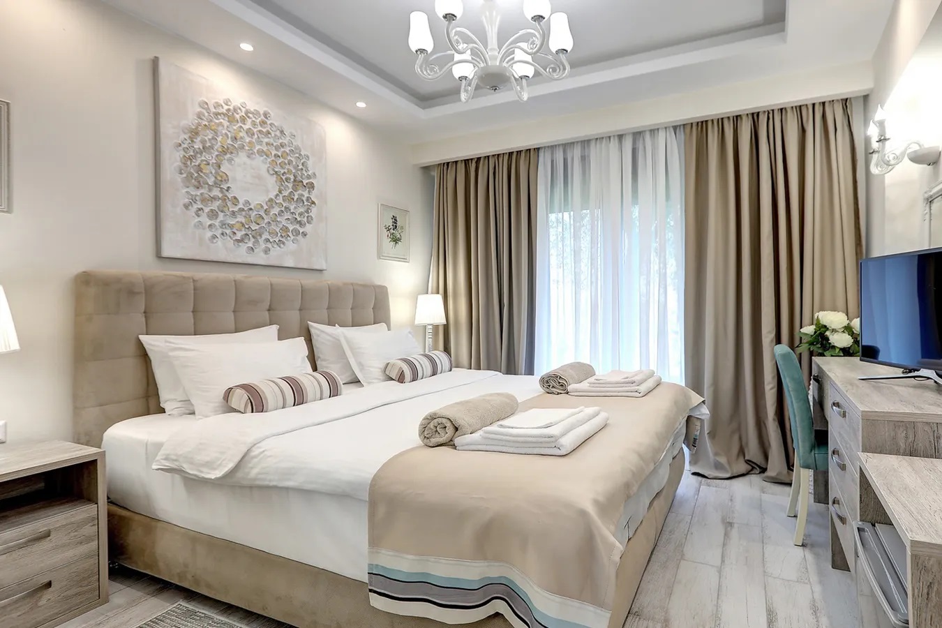 Sani Luxury Villas-Anemone vila spavaca soba.jpg
