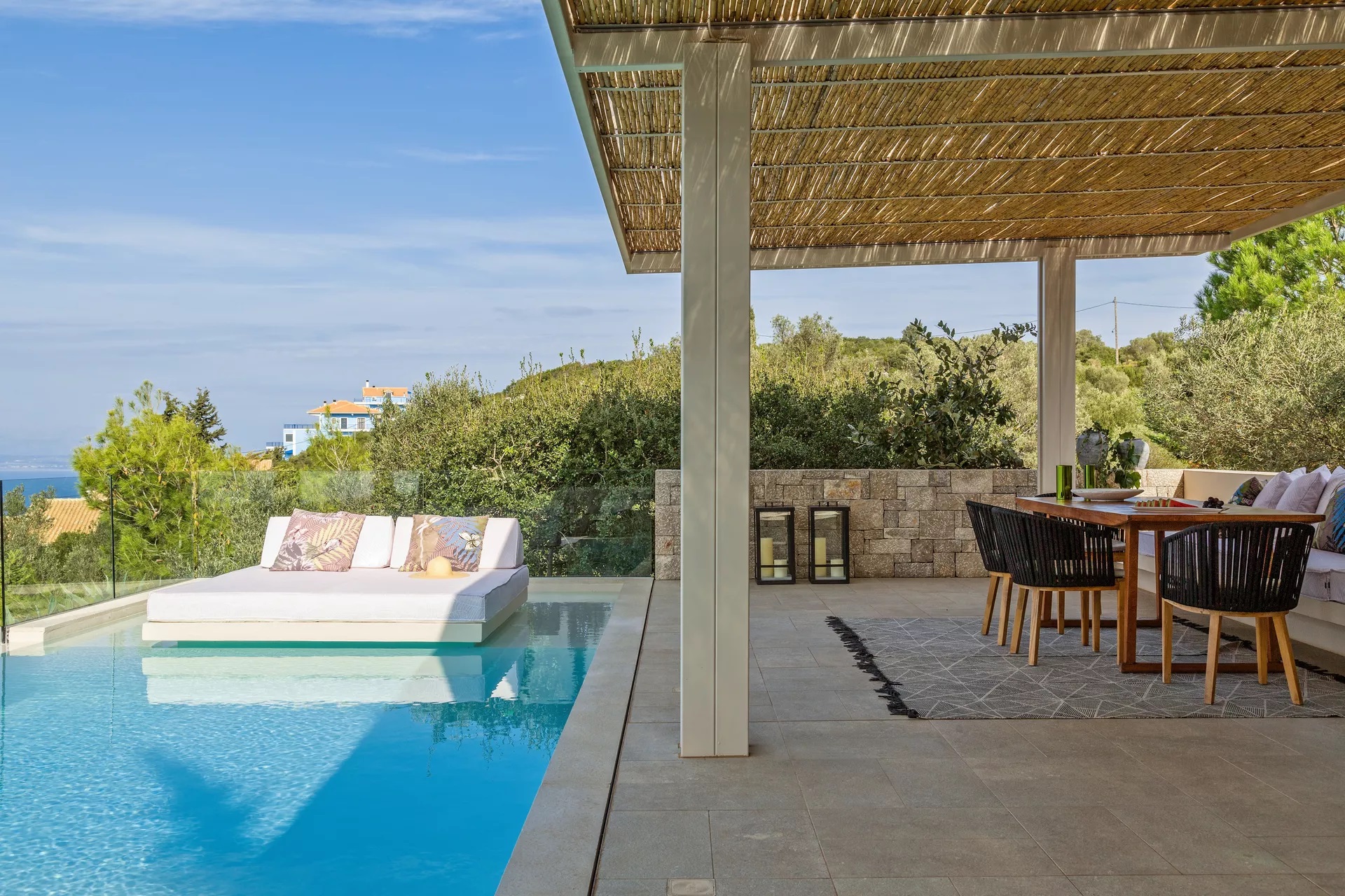 ARt Blue Villas-Residence bazen.jpg