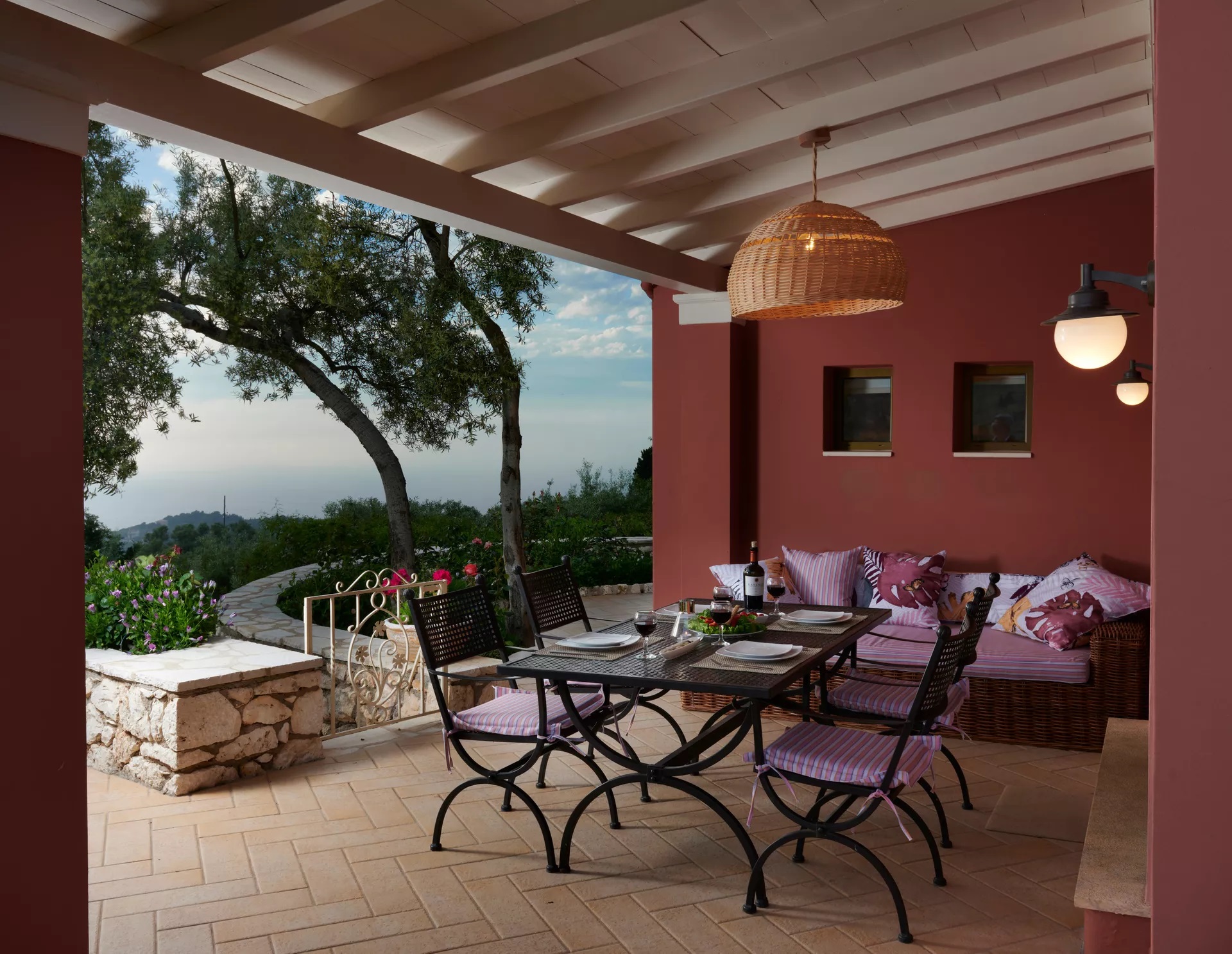 Art Blue Villas-Deluxe vila terasa.jpg