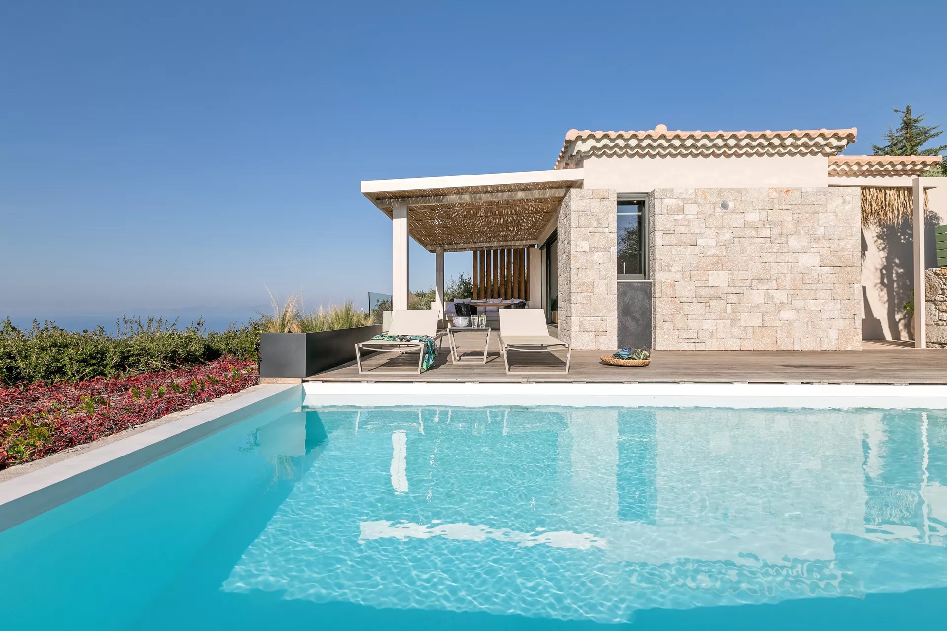 Art Blue Villas-Grand suite spoljasnji bazen.jpg