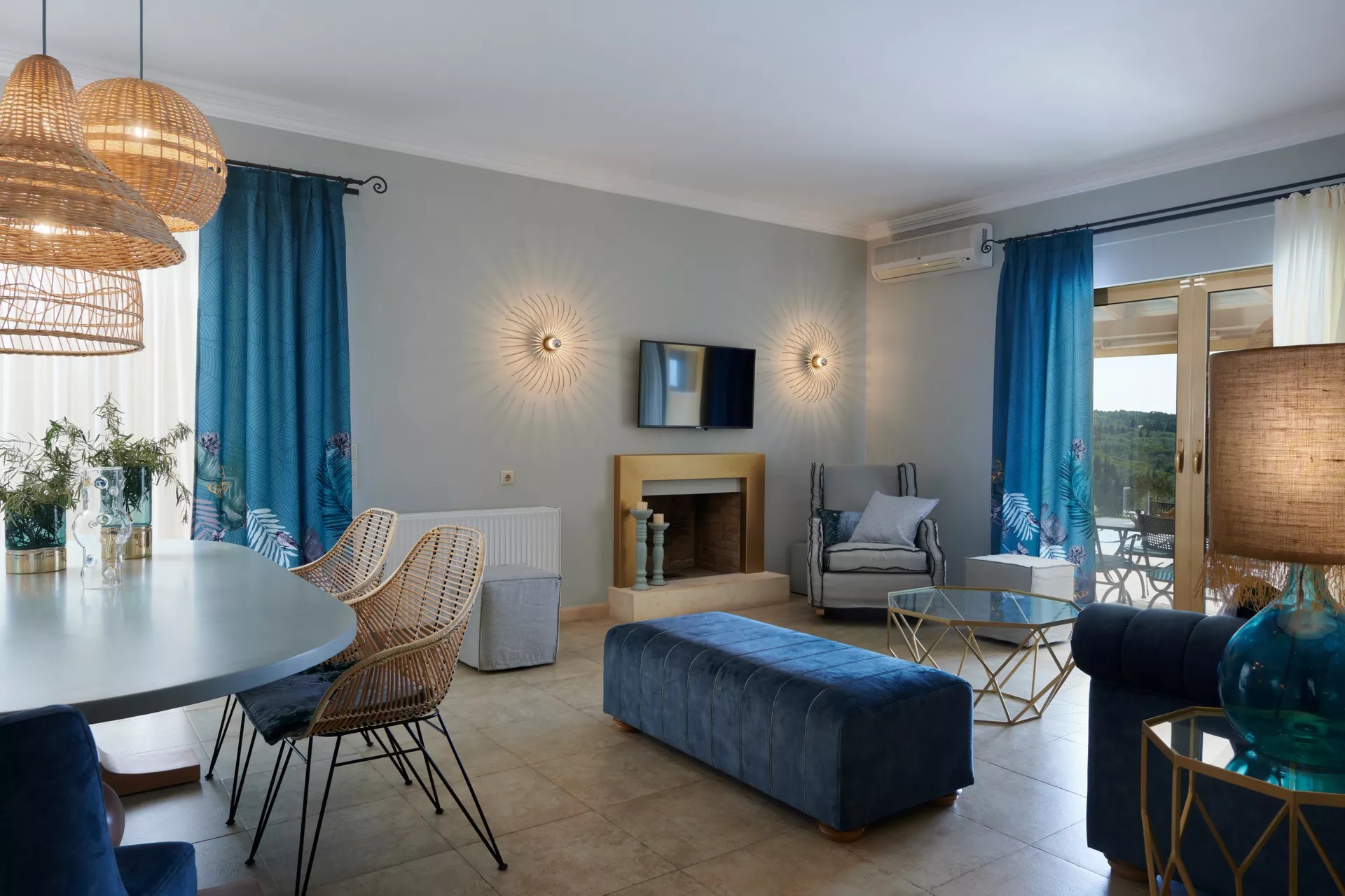 Art Blue Villas-Grand vila dnevna soba.jpg