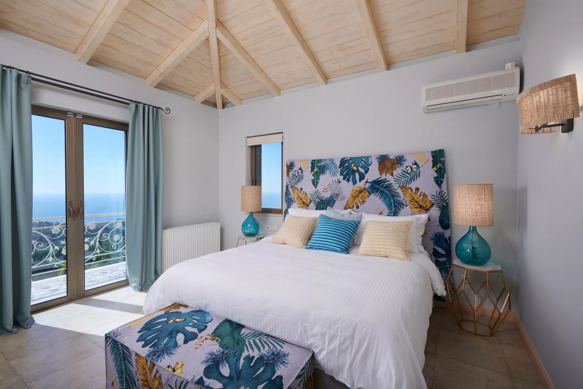 Art Blue Villas-Grand vila spavaca soba.jpg