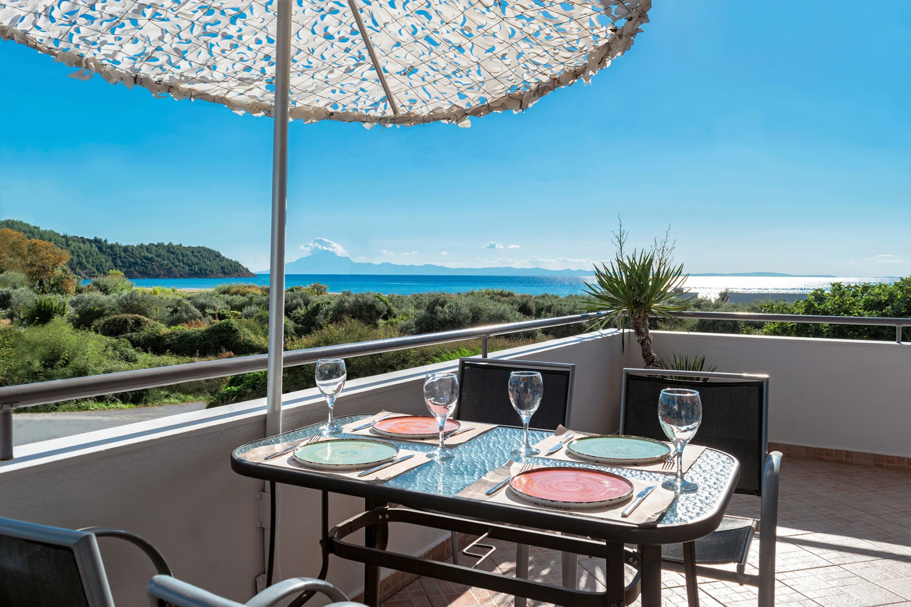 Hotel Kapahi Sea View apartments & suites balkon sa pogledom na more.jpg
