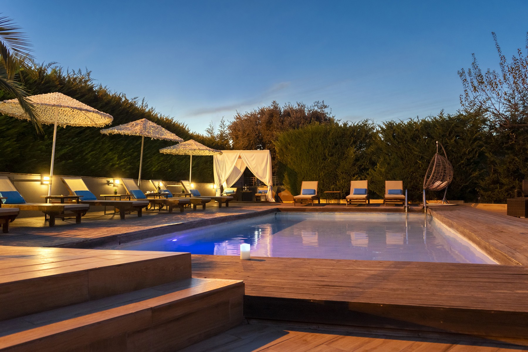 Hotel Kapahi Sea View apartments & suites bazen.jpg