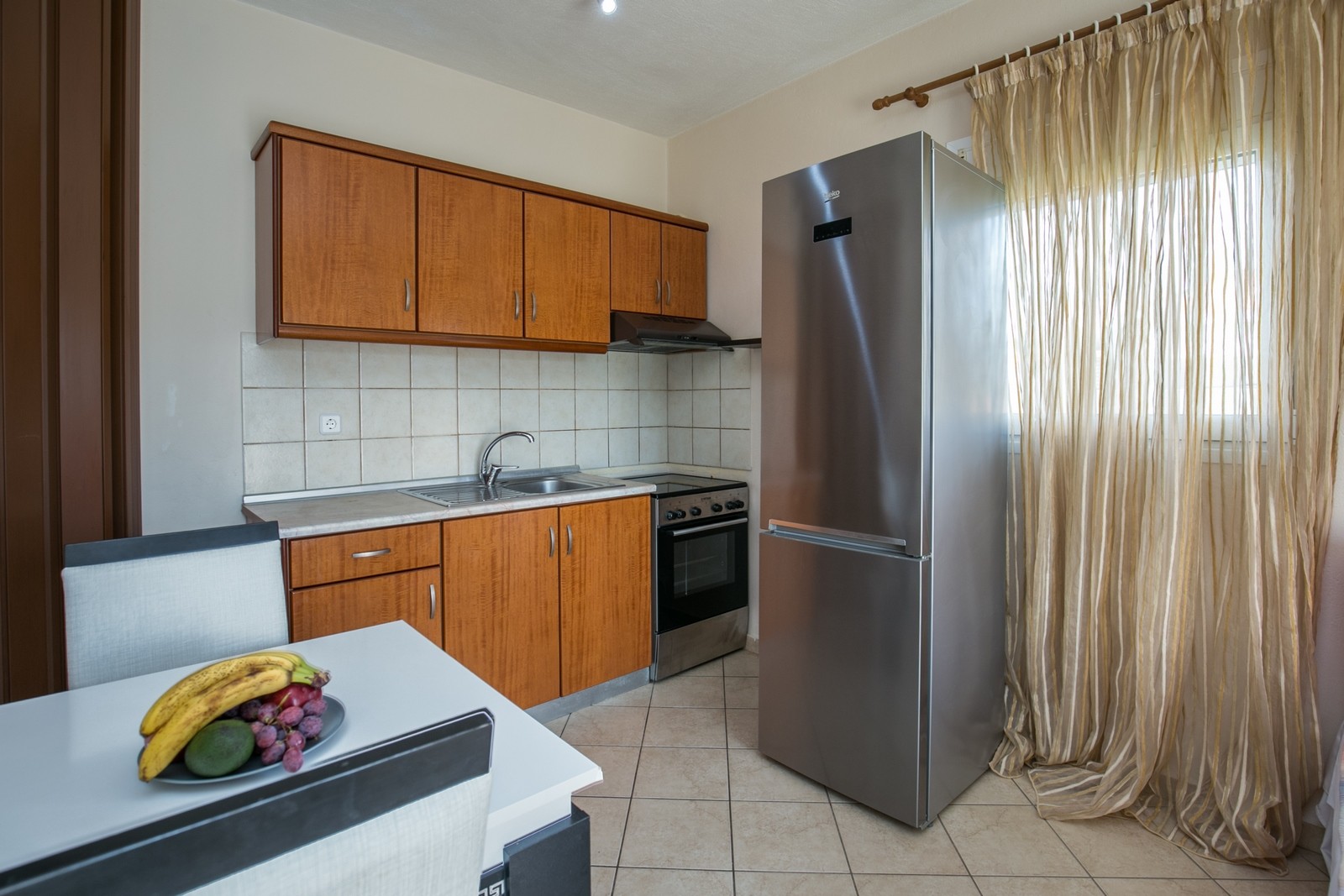 Hotel Kapahi Magic kuhinja apartmana sa pogledom na more.jpg