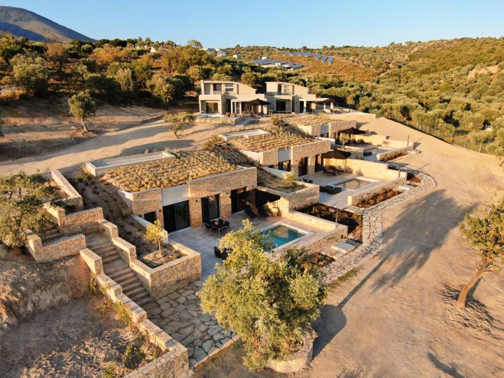 Hotel Fari Stone Villas izgled vila.jpg