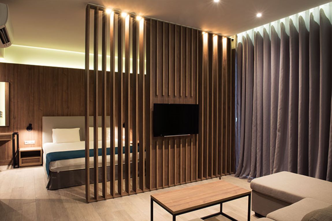 Mistral Seaside Hotel-Suite.jpg
