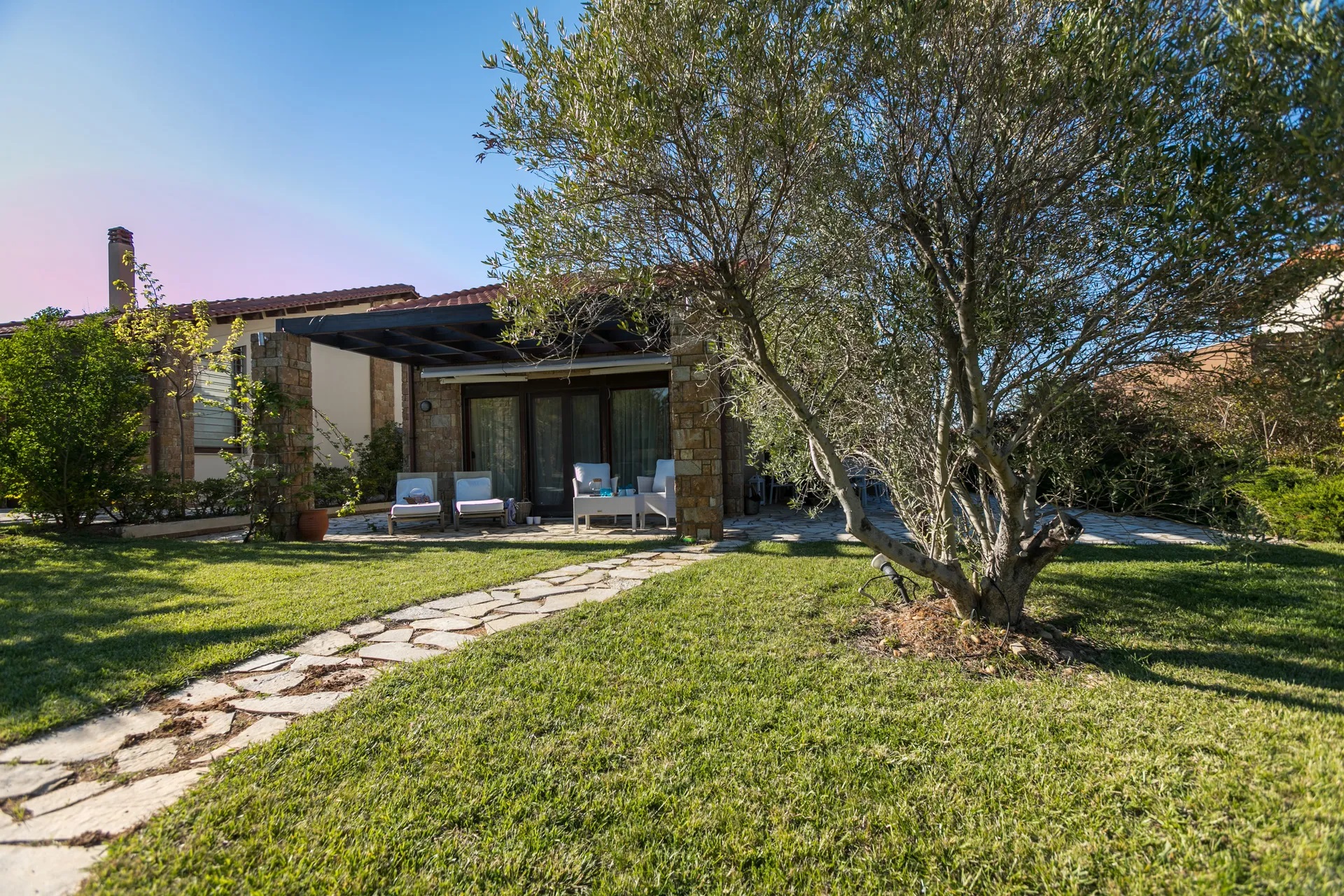 NG Sani Villas-Joana trosobna vila.jpg