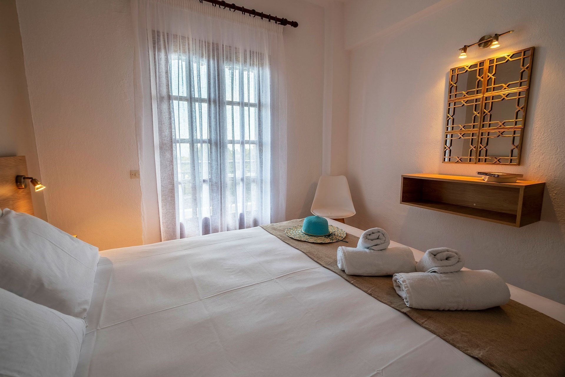 Studios Kriopigi-Apartman drugi sprat spavaca soba.jpg