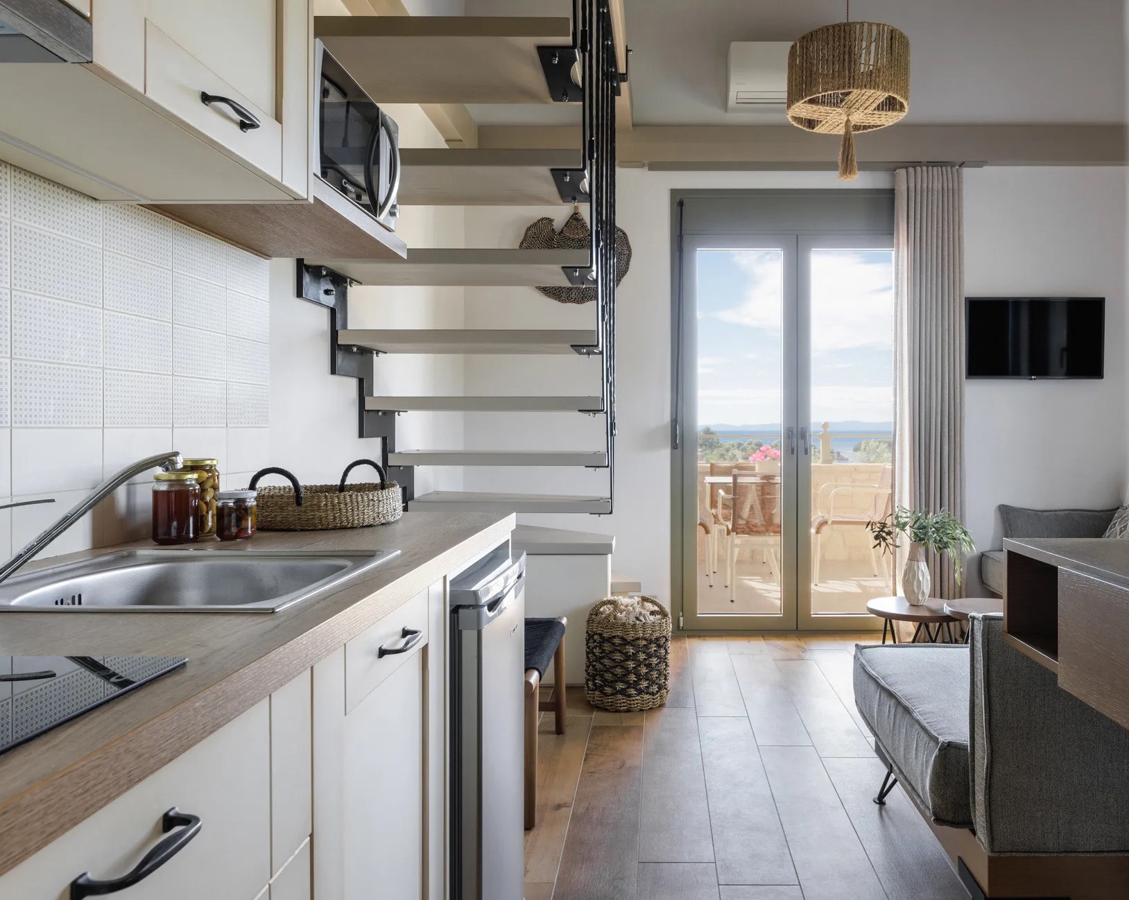 Kastri Elia Suites-Executive suite.jpg