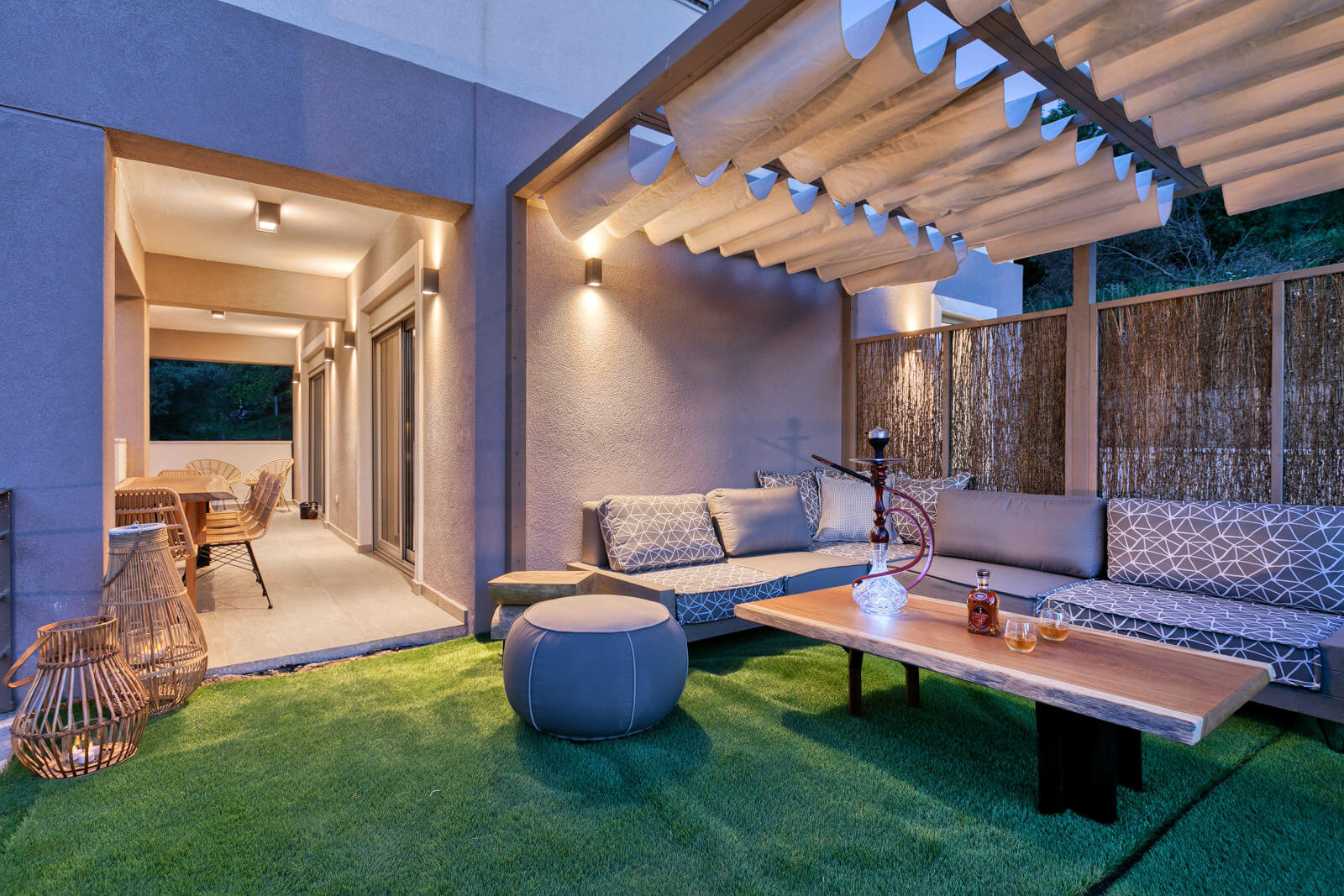 White Rock VIllas-Elegance vila terasa.jpg