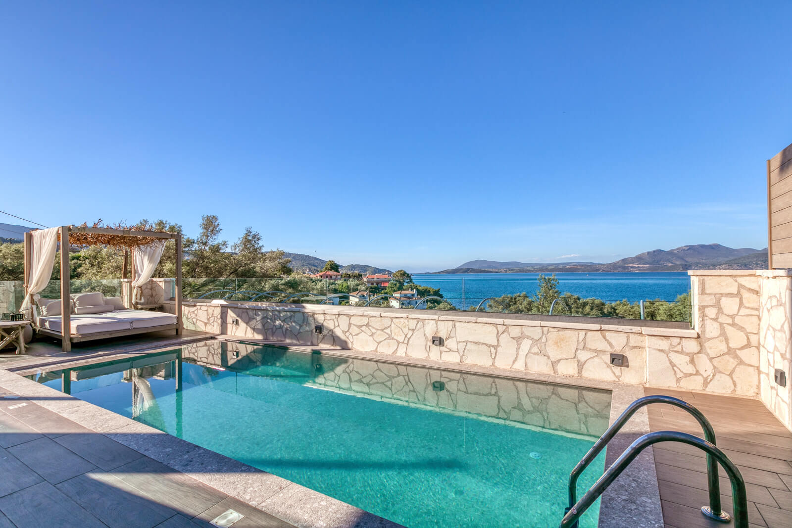 White Rock Villas-Agnes vila bazen.jpg