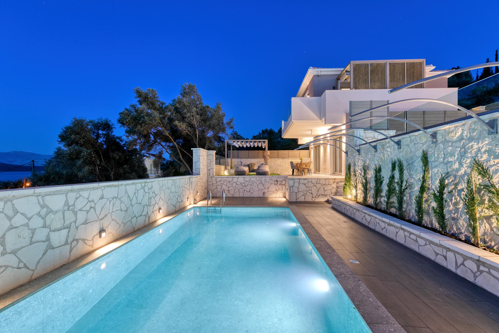 White Rock Villas-Rosses vila.jpg