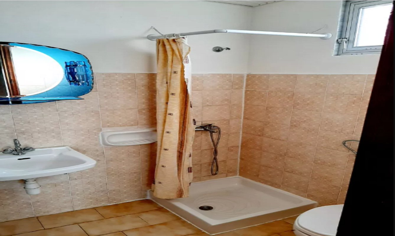 Finikes studio kupatilo.jpg