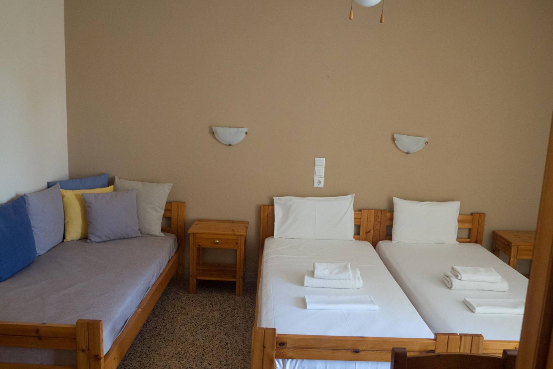 Kochili Hotel-Porodicna soba.jpg