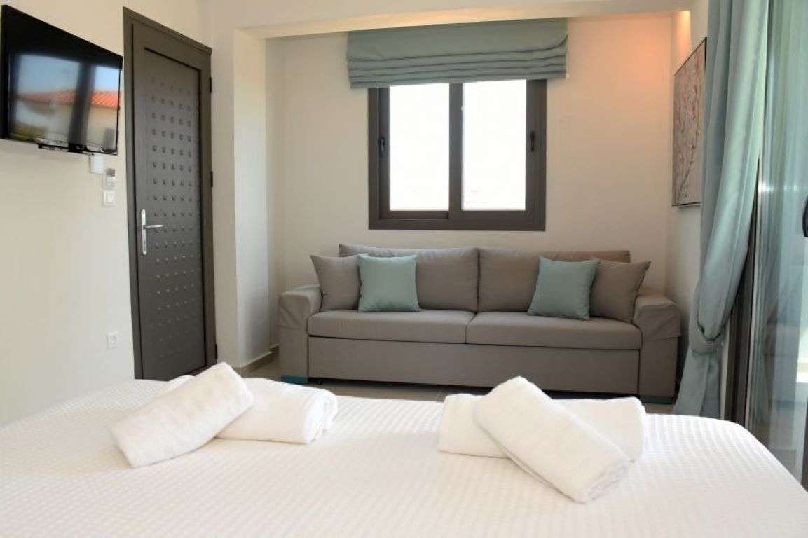 Theano Luxury Suites-Studio sa verandom.jpg