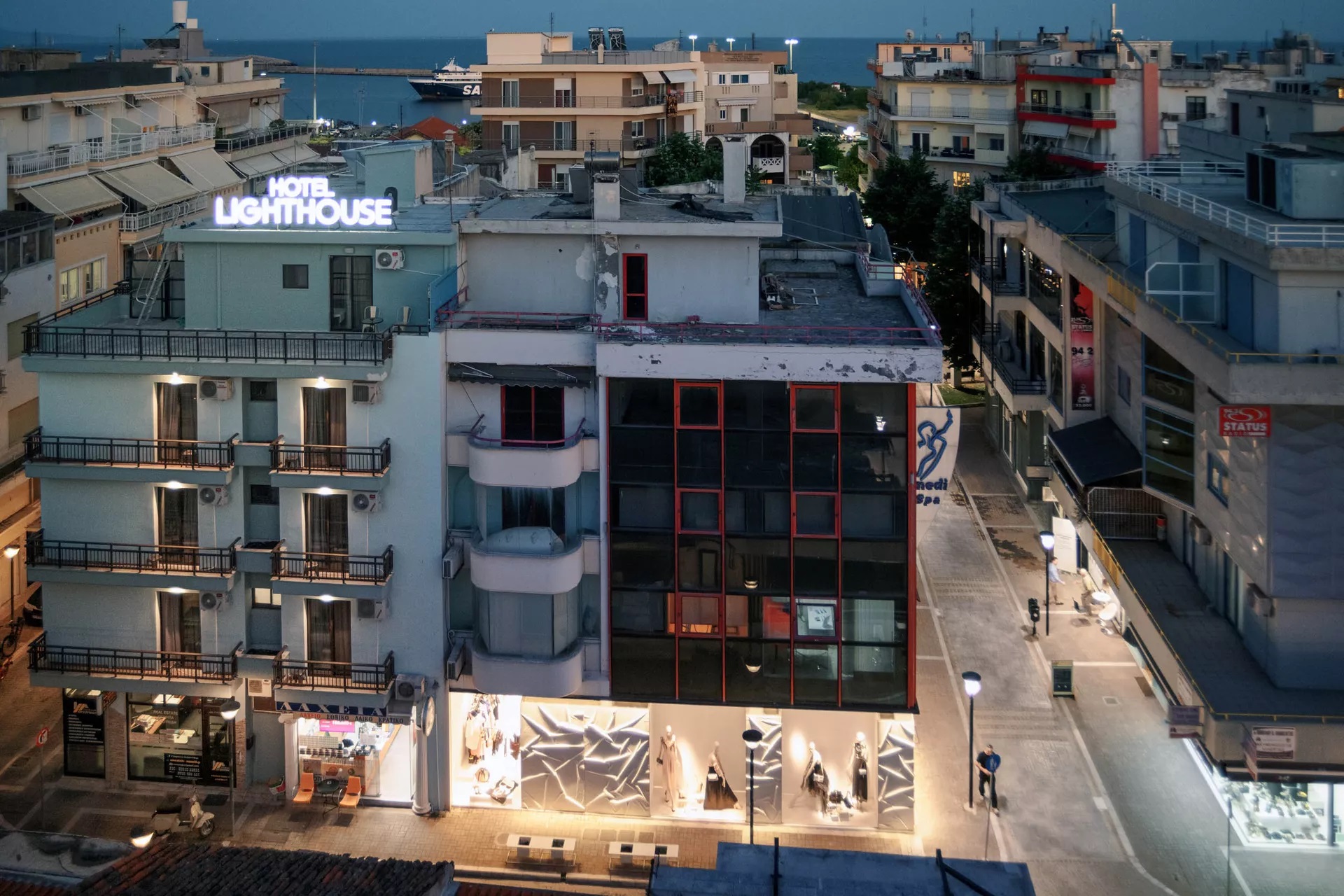 Light House Hotel-Zgrada hotela.jpg