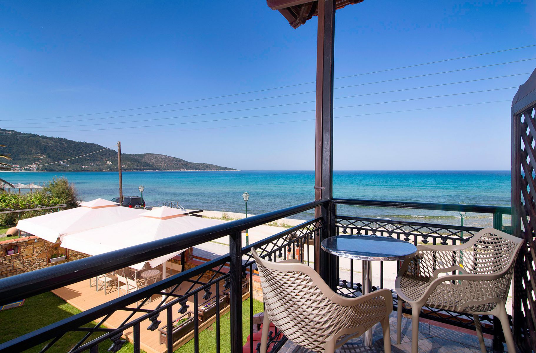 Hotel Kamelia & Semili balkon.jpg