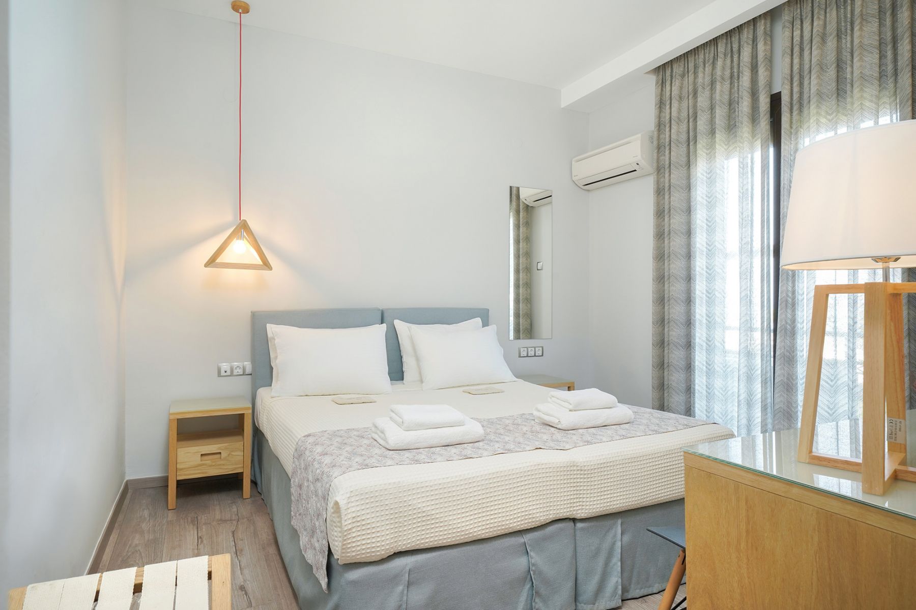 Hotel Kamelia & Semili izgled standardne sobe.jpg