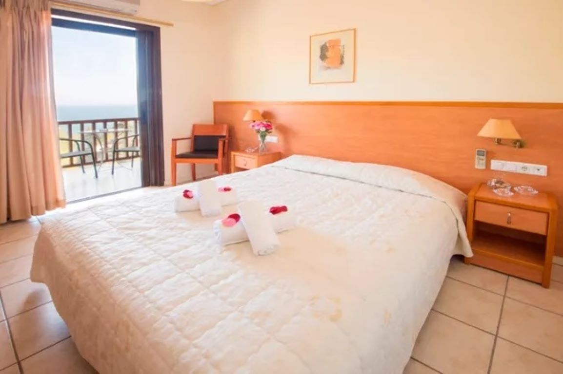 Corali Hotel Evia-Standardna soba.jpg