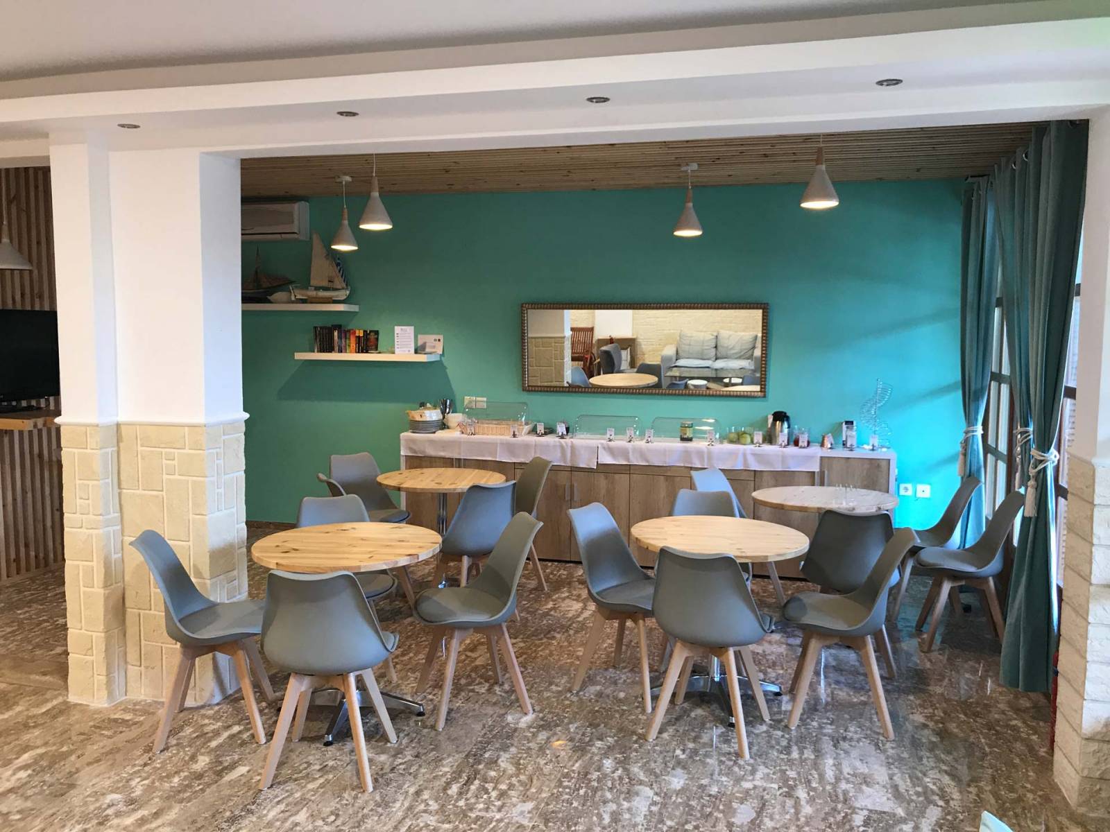 Regos Resort Hotel-Bar.jpg