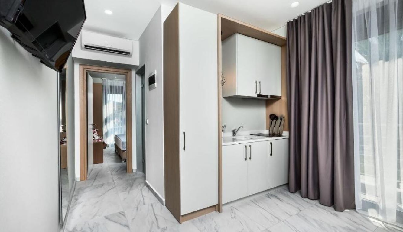Nymphes Deluxe Accomodation-Deluxe porodicni suite kuhinja.jpg