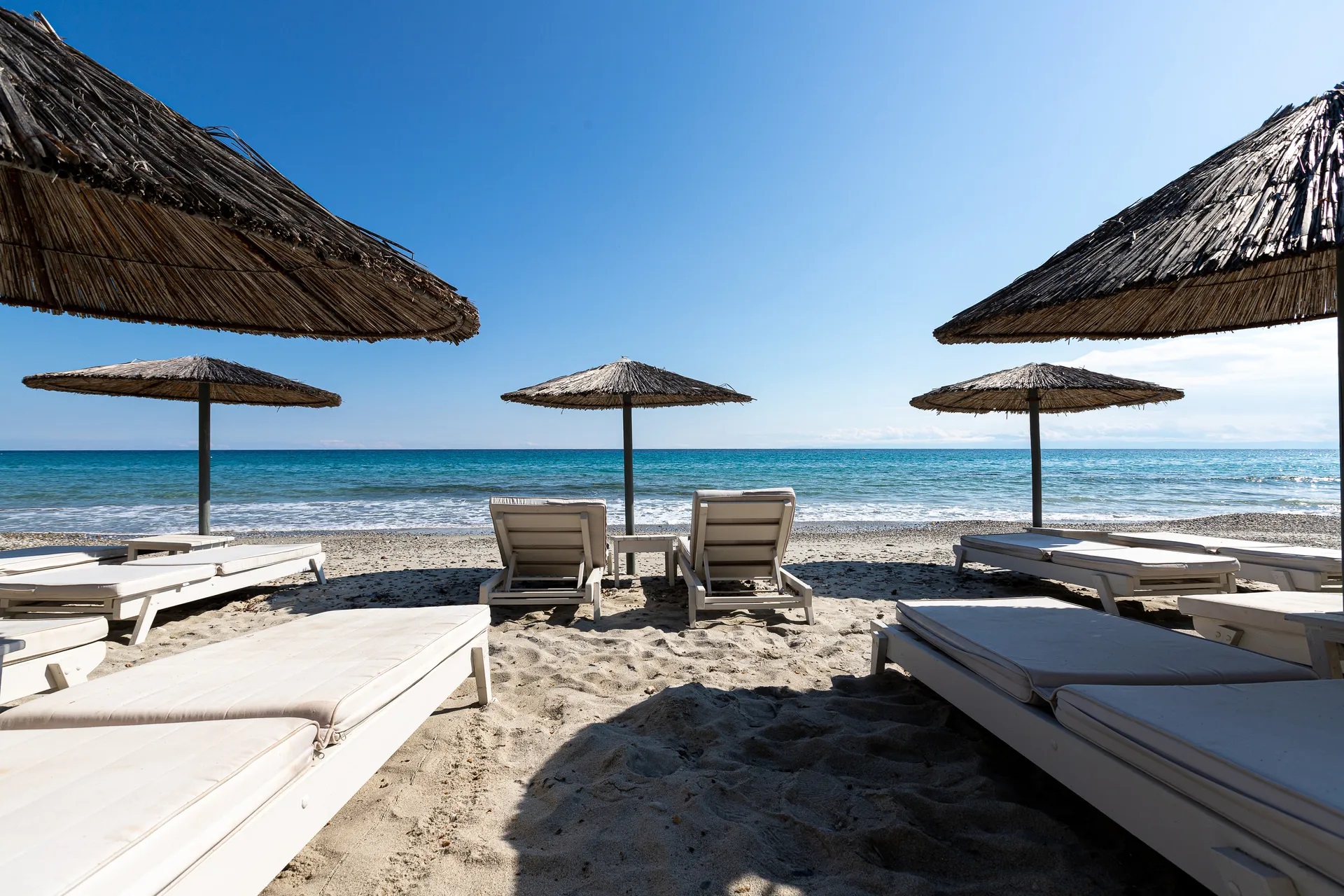 New Story Luxury Suites-Plaza.jpg