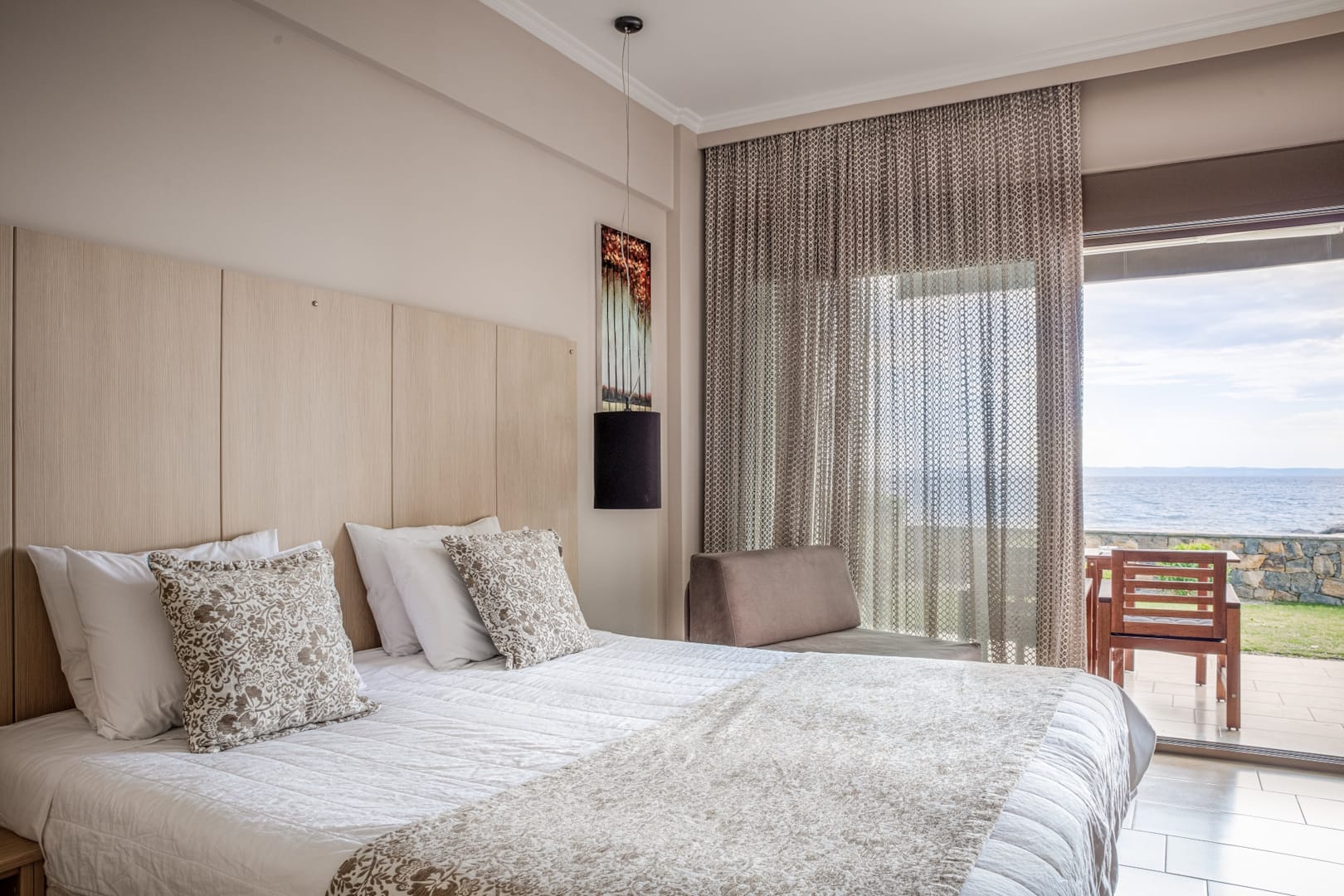 Royalty Suites Seaside-Executive suite.jpg