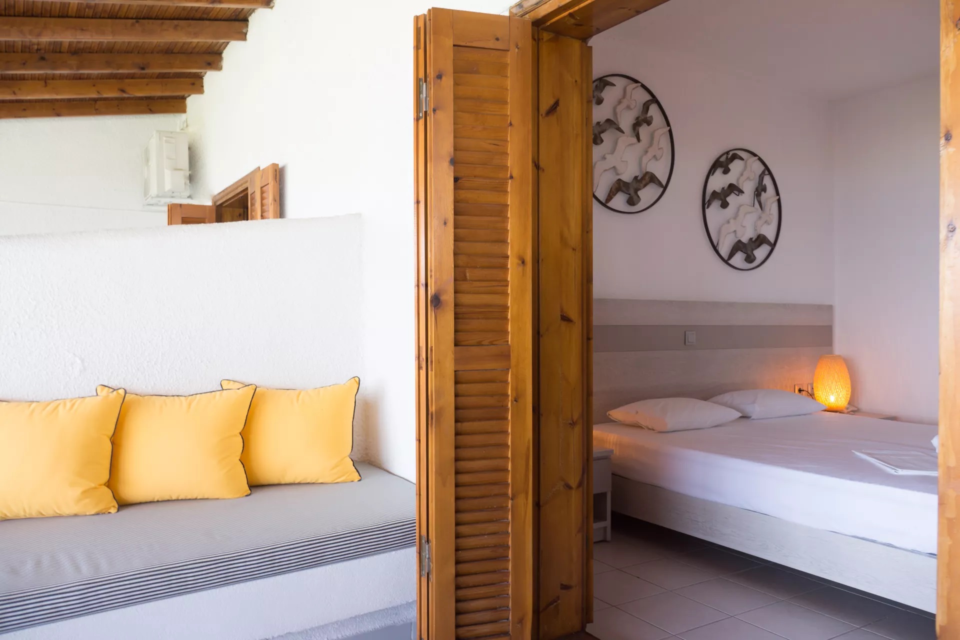 Alkinoos Beach Hotel-Apartman more sa terasom.jpg