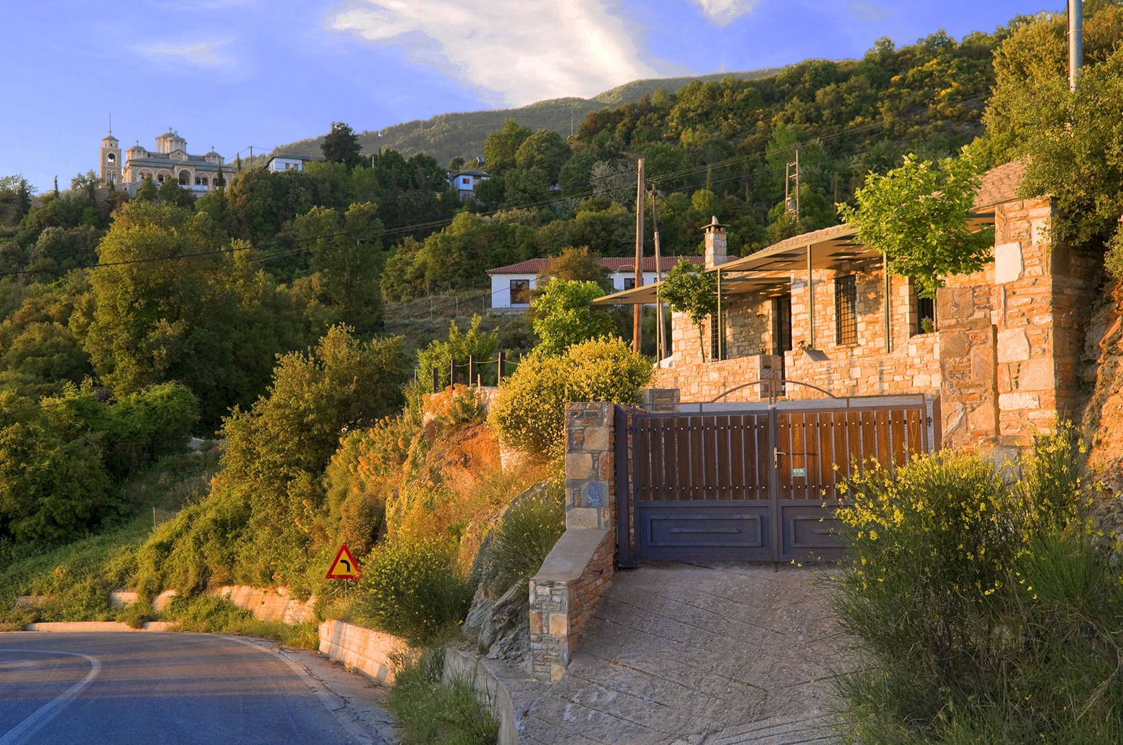 Pelion Goddess-Ulaz u hotel.jpg