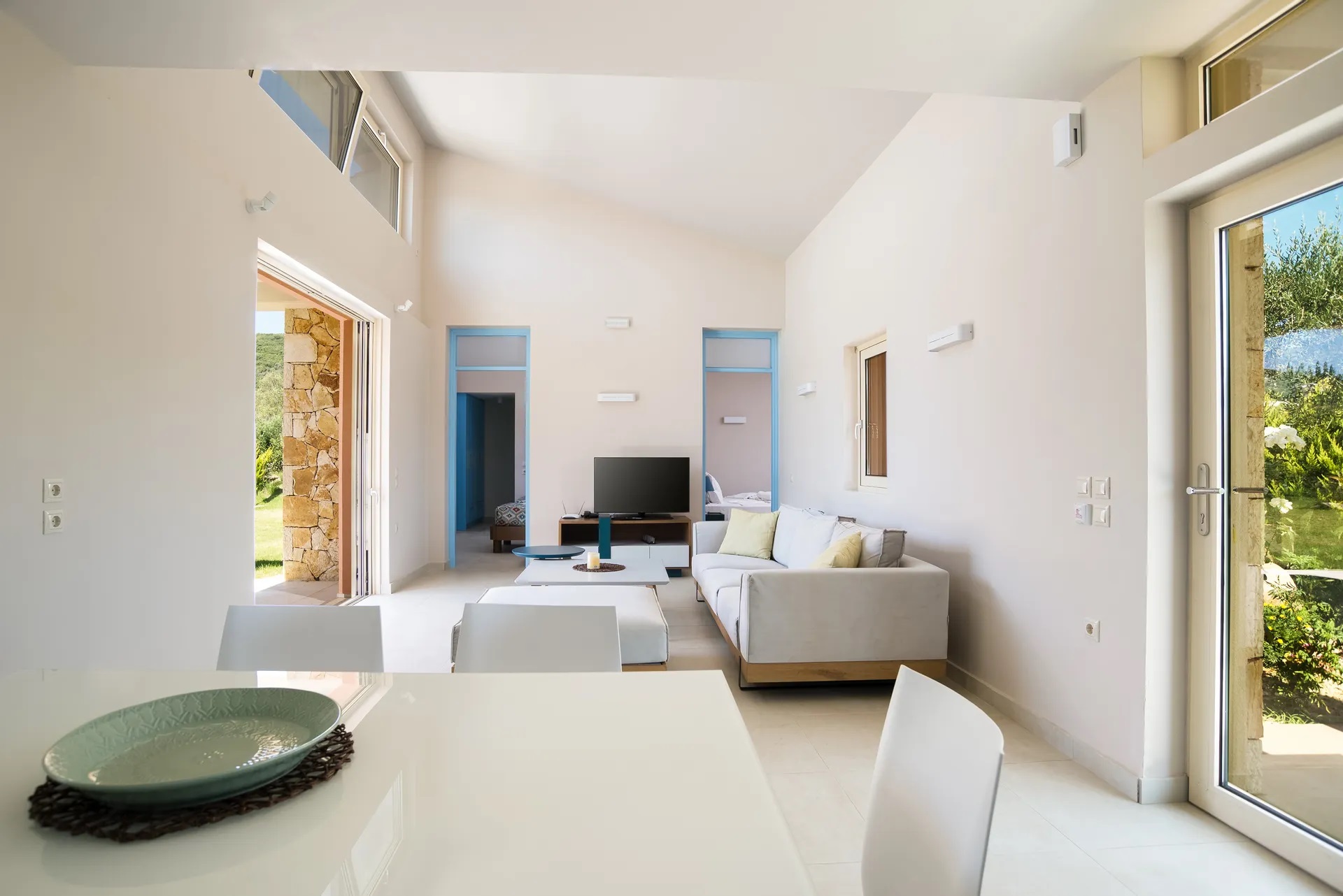 Three Stars Luxury Villas-Thalassa vila dnevna soba.jpg
