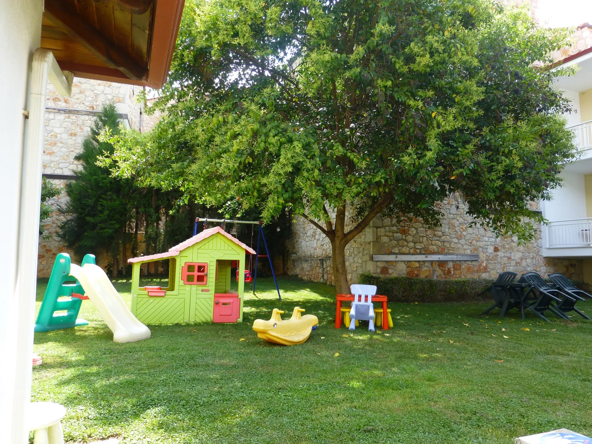 Pavloudis Apartments-Decije igraliste.jpg