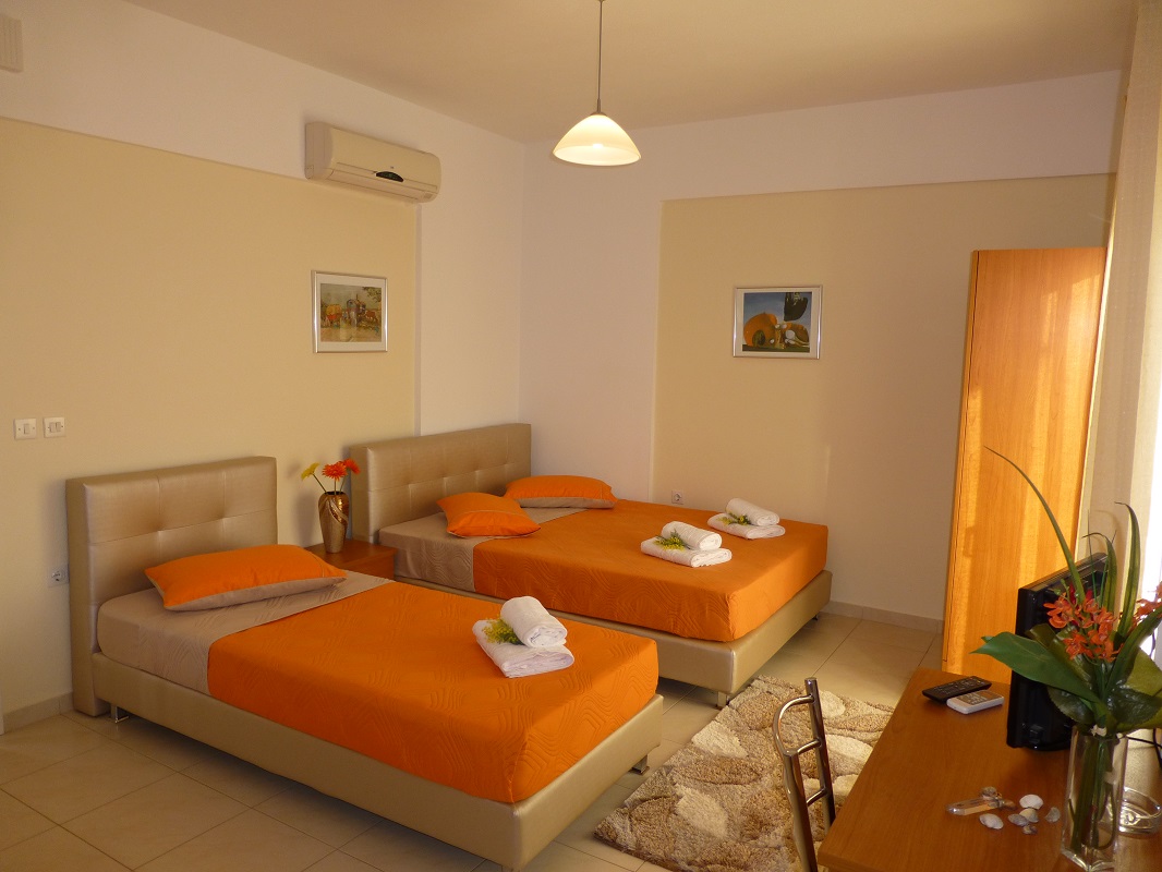 Pavloudis Apartments-Trokrevetni studio.jpg