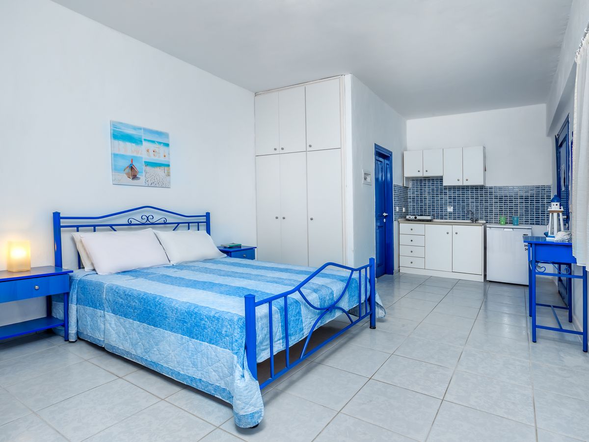 Xenios Loutra Village Arsinoi studios dvokrevetni studio.jpg