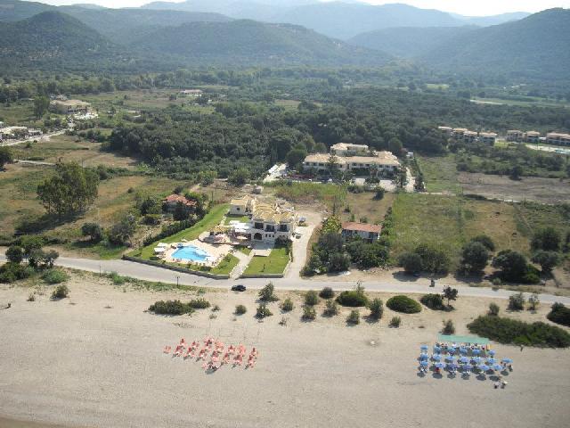 Hotel Karavostasi beach 2.jpg