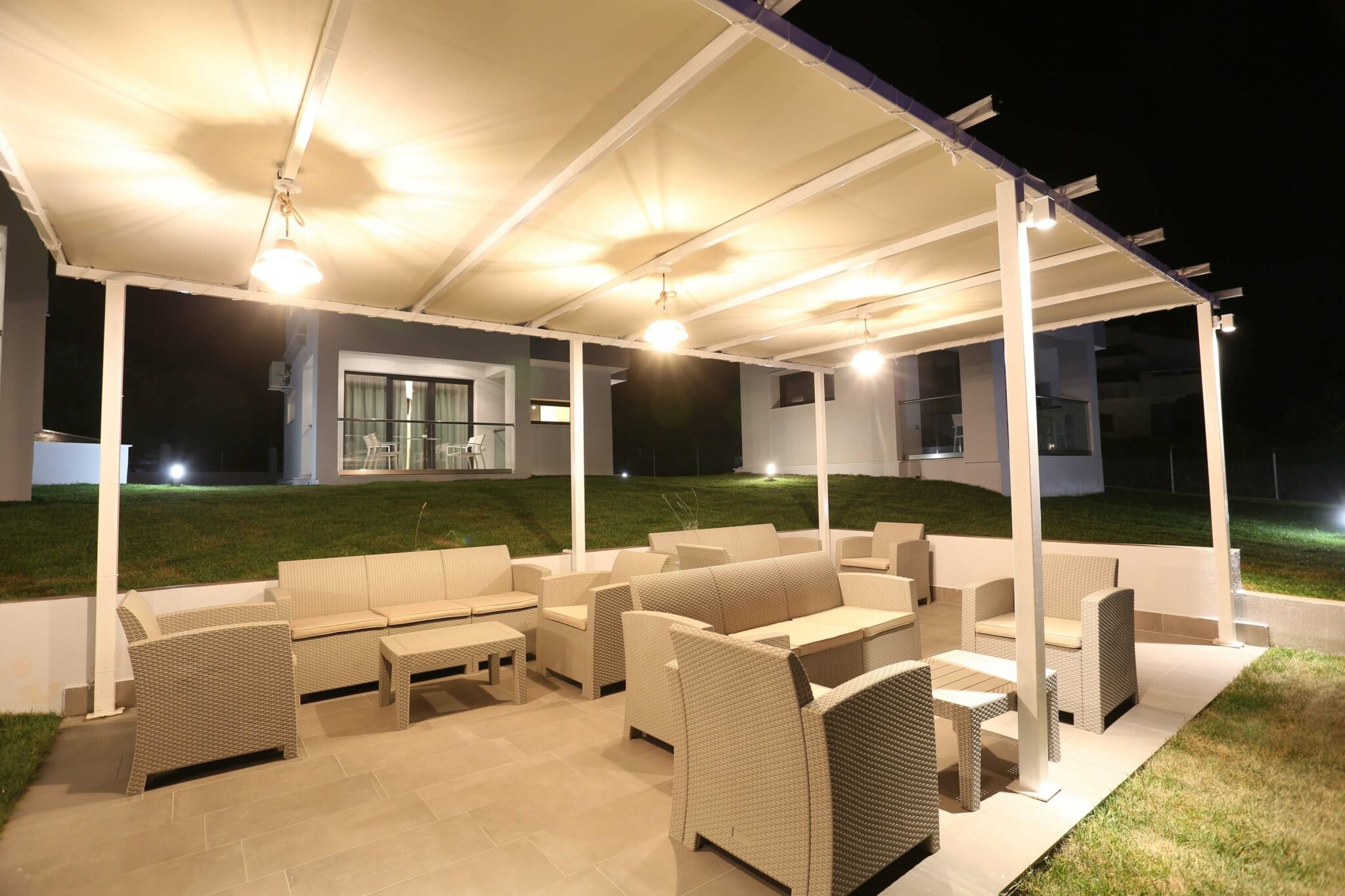 Blue Avenue-Bar.jpg