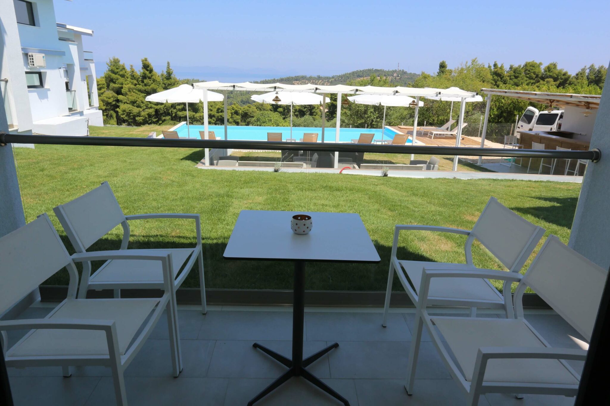 Blue Avenue-Deluxe vila terasa.jpg