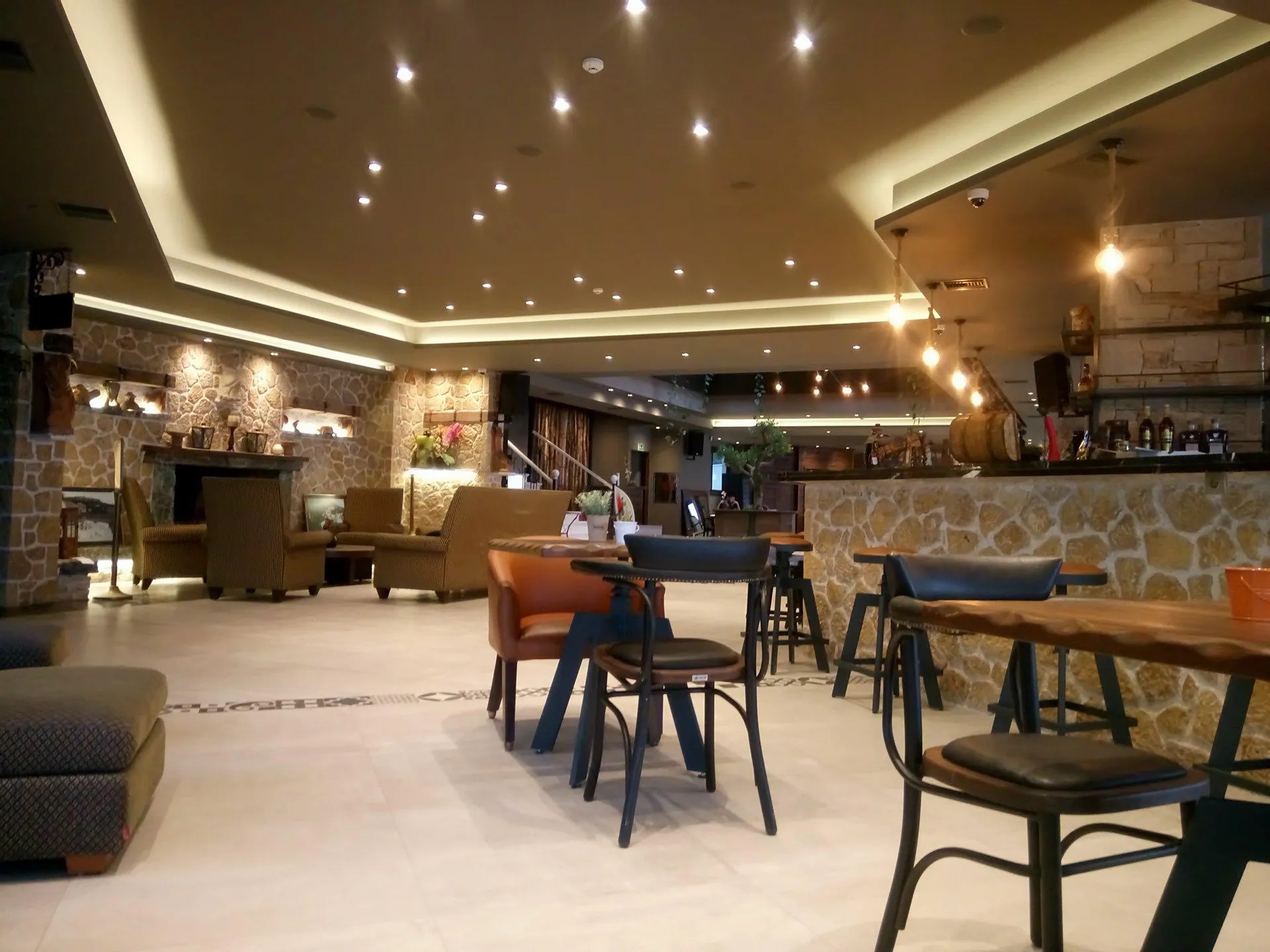 Anthidon Estate-Lobby.jpg