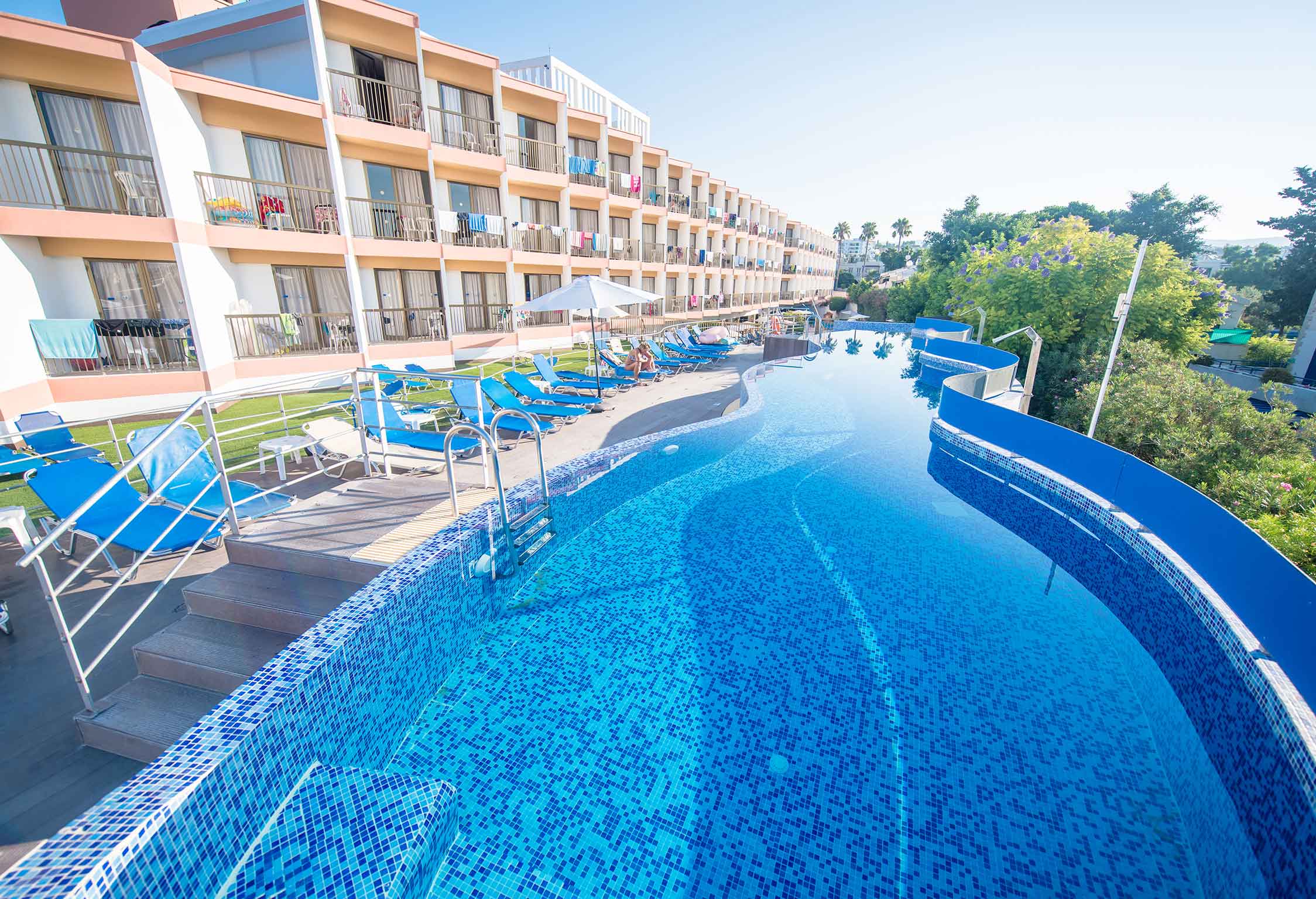 Avlida Hotel-Bazen.jpg