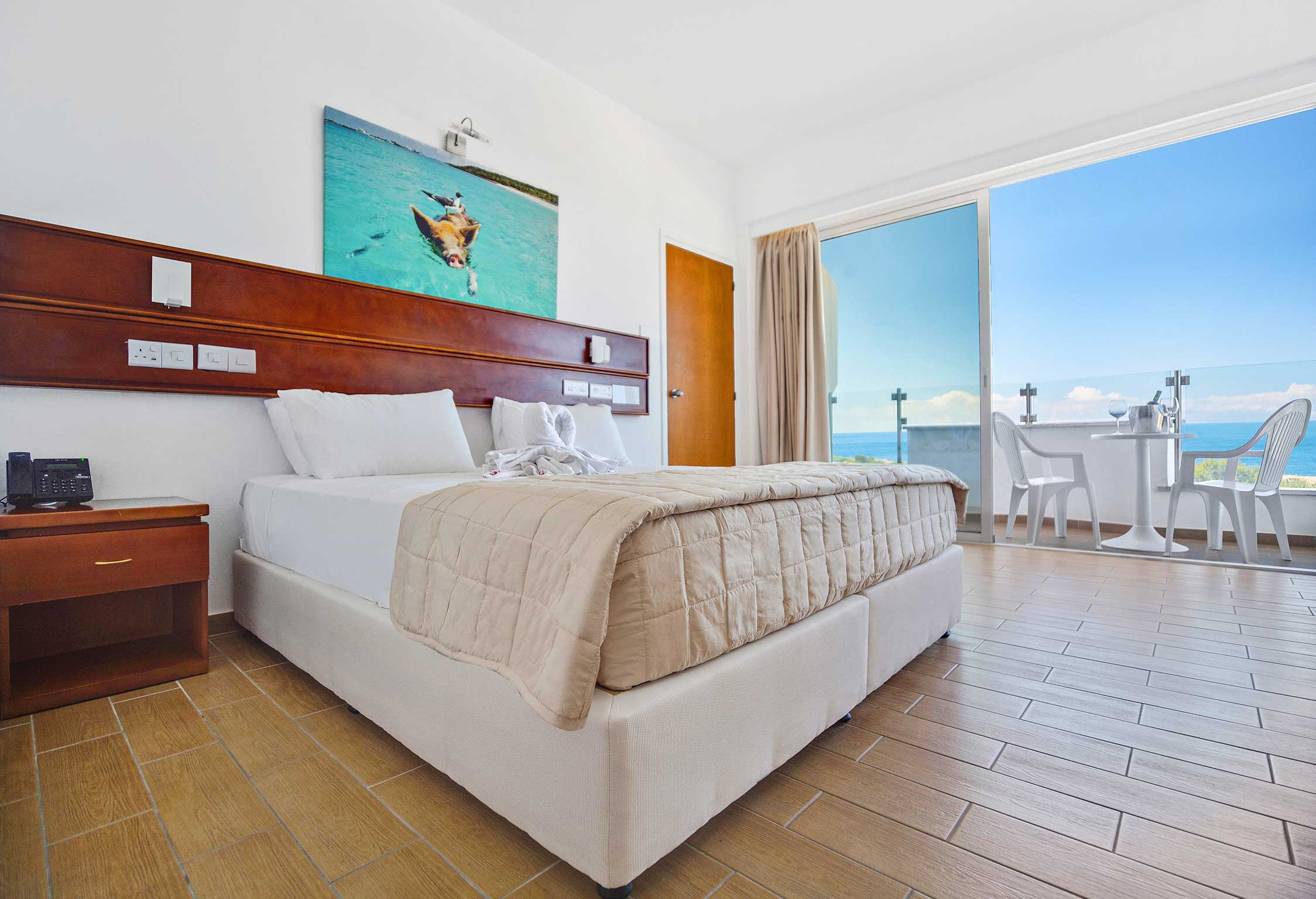 Hotel Avlida-Suite pogled more.jpg