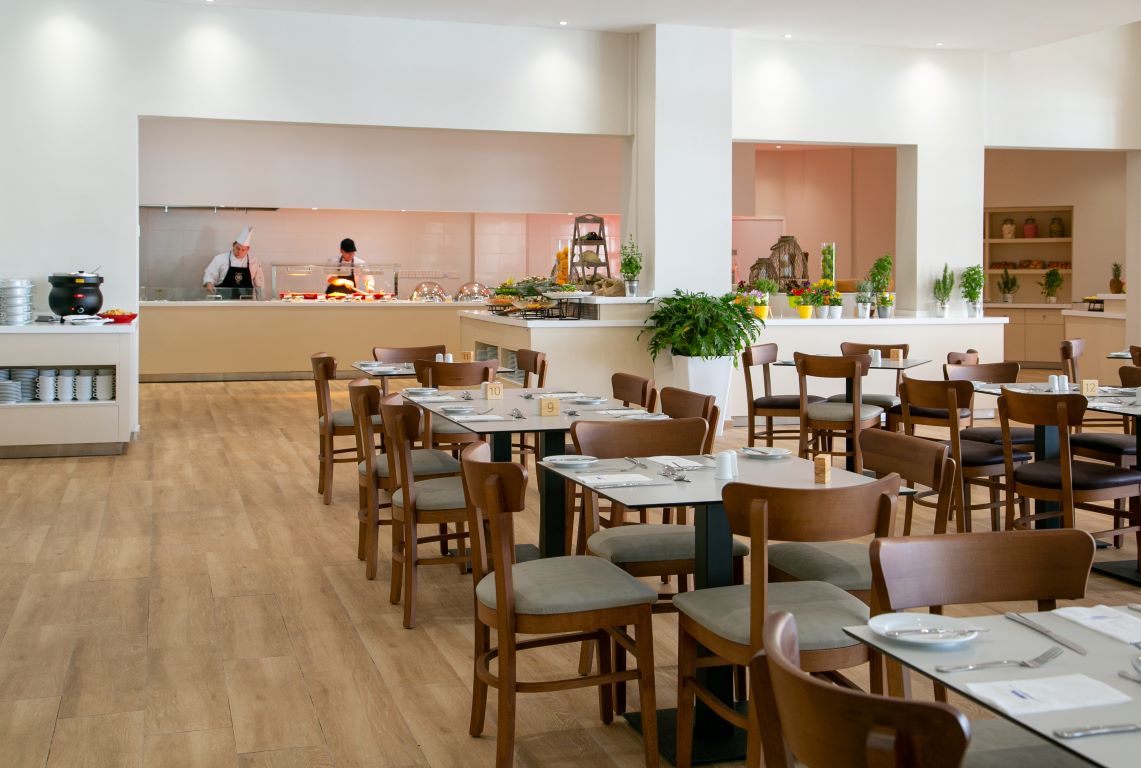 Louis Paphos Breeze-Restoran.jpg