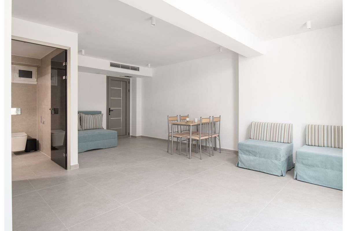 Hanioti Central Hotel-Porodicni apartman Mary.jpg
