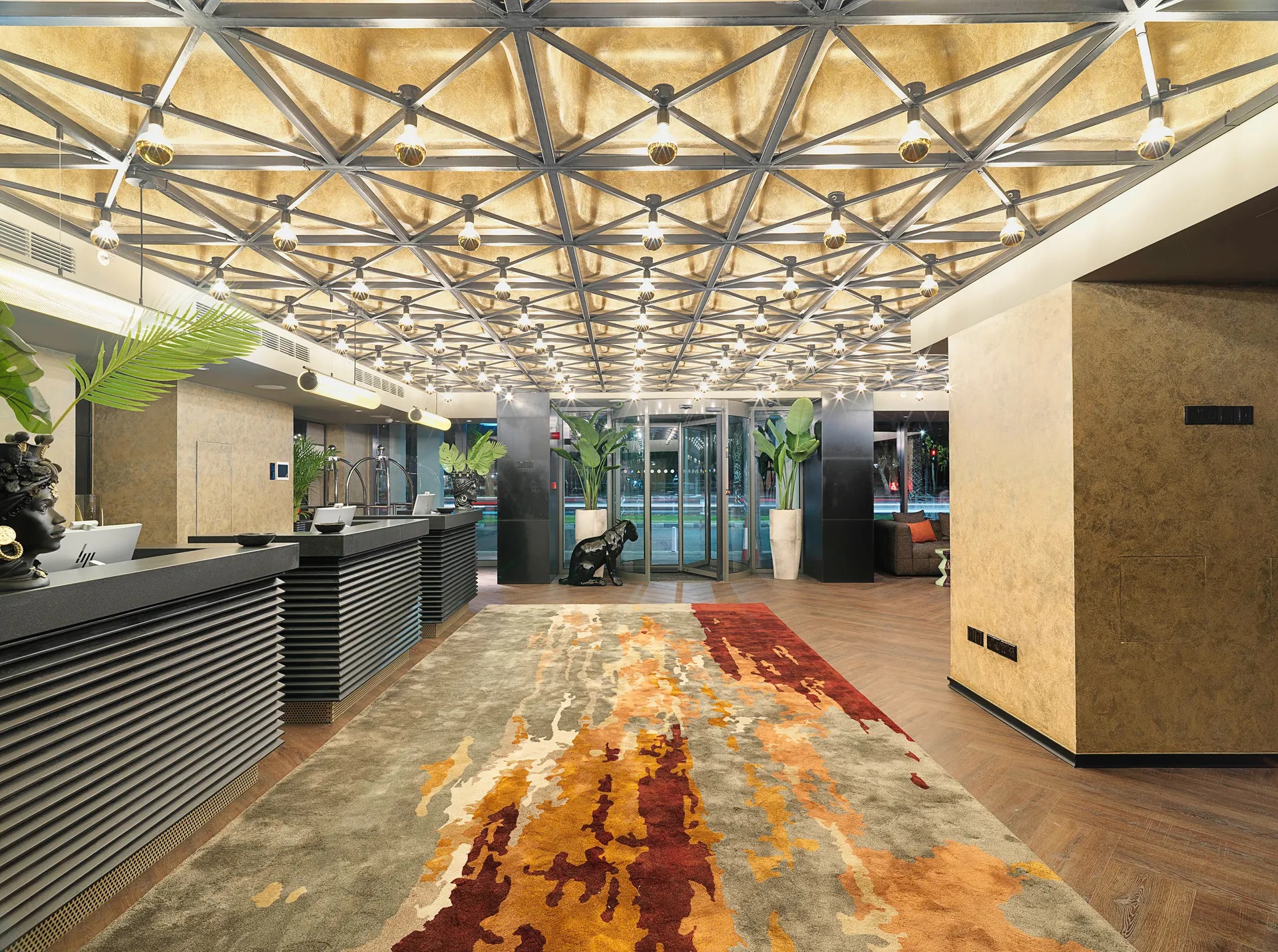 NYX Hotel Limassol by Leonardo-Recepcija.jpg