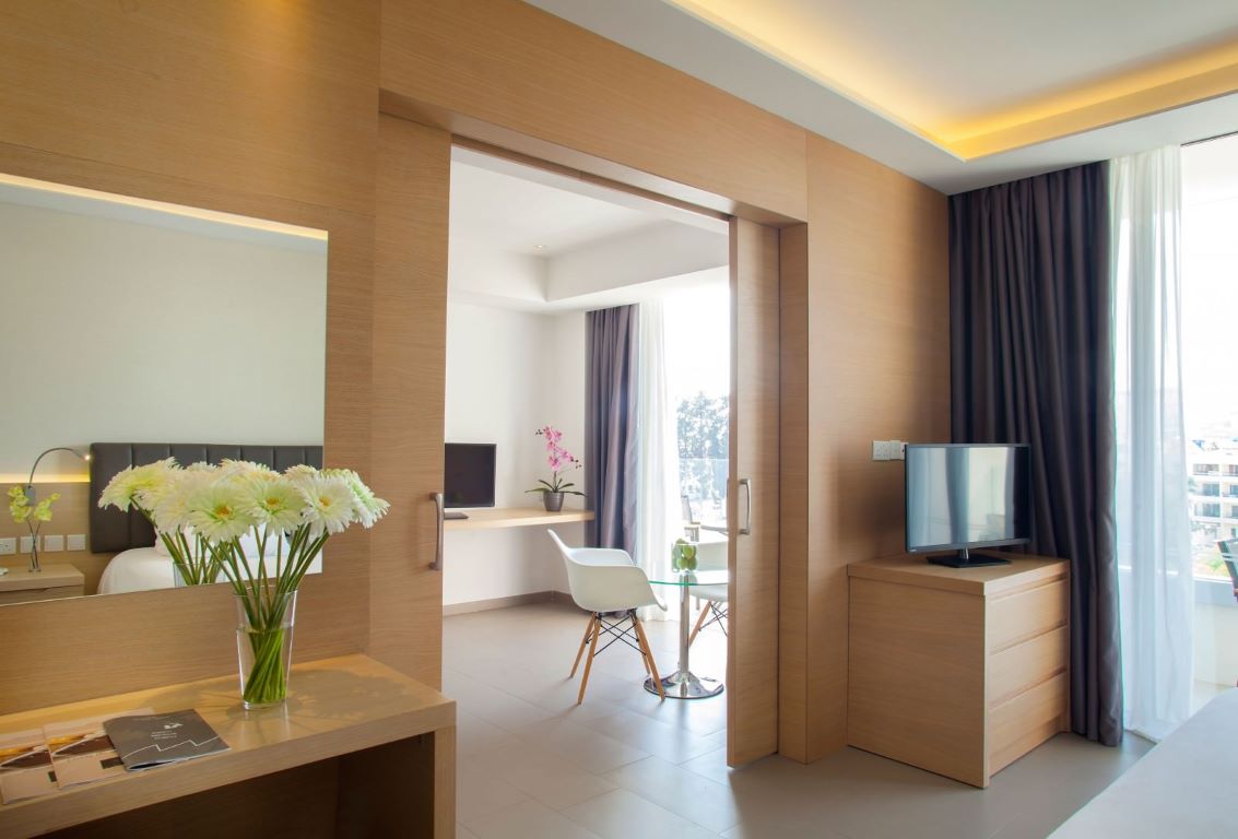Royal Apollonia Limassol-Junior suite.jpg